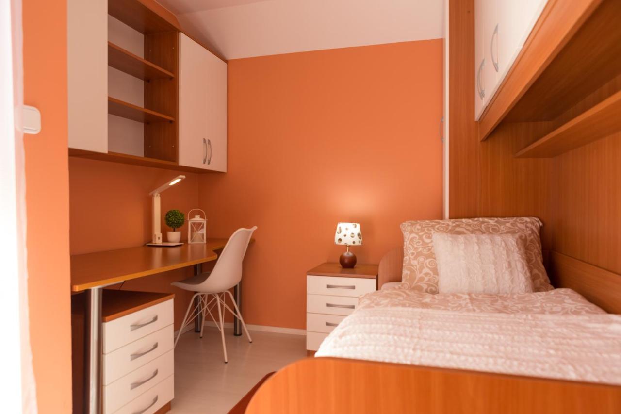 Apartment Mario Otočac Exterior foto